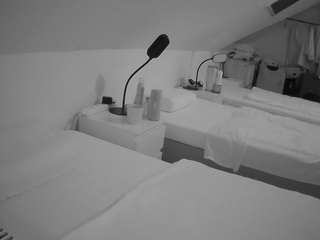 voyeurcam-julmodels-bed-4
