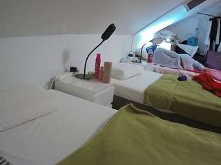 voyeurcam-julmodels-bed-4