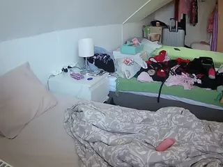 Julmodels Bedroom-D4's Live Sex Cam Show