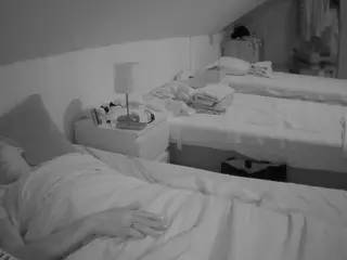 Julmodels Bedroom-D4's Live Sex Cam Show
