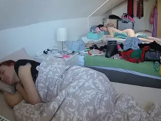 Julmodels Bedroom-D4's Live Sex Cam Show