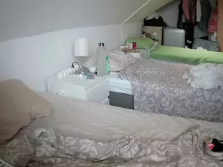 Julmodels Bedroom-D4's Live Sex Cam Show