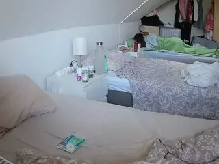 Julmodels Bedroom-D4's Live Sex Cam Show