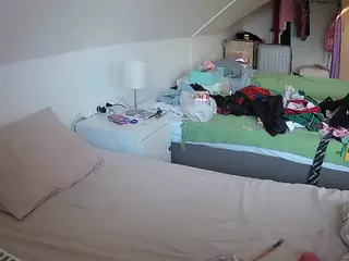 Julmodels Bedroom-D4's Live Sex Cam Show