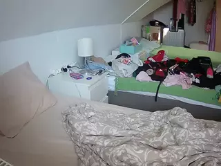 Julmodels Bedroom-D4's Live Sex Cam Show