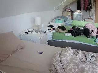 Julmodels Bedroom-D4's Live Sex Cam Show