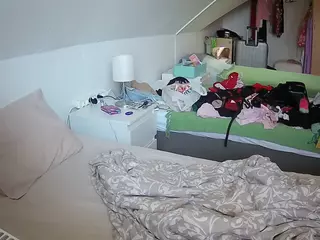 Julmodels Bedroom-D4's Live Sex Cam Show