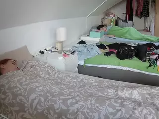 Julmodels Bedroom-D4's Live Sex Cam Show