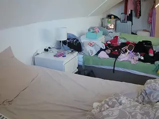 Julmodels Bedroom-D4's Live Sex Cam Show