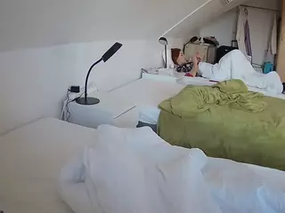 Julmodels Bedroom-D4's Live Sex Cam Show