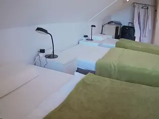 Julmodels Bedroom-D4's Live Sex Cam Show