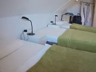 Julmodels Bedroom-D4's Live Sex Cam Show