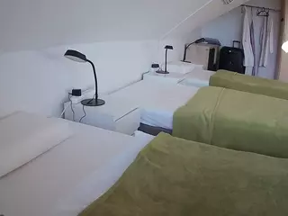 Julmodels Bedroom-D4's Live Sex Cam Show