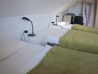 Julmodels Bedroom-D4's Live Sex Cam Show