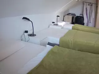 Julmodels Bedroom-D4's Live Sex Cam Show