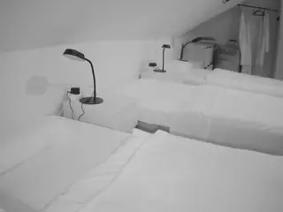 Julmodels Bedroom-D4's Live Sex Cam Show