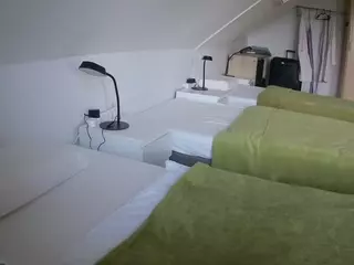 Julmodels Bedroom-D4's Live Sex Cam Show