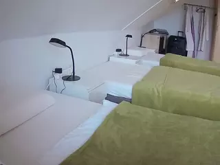 Julmodels Bedroom-D4's Live Sex Cam Show