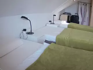 Julmodels Bedroom-D4's Live Sex Cam Show