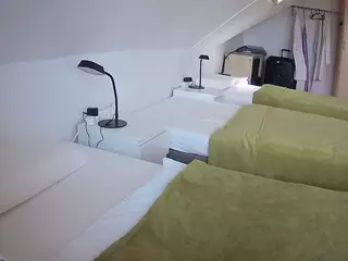 Julmodels Bedroom-D4's Live Sex Cam Show