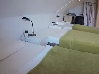 Julmodels Bedroom-D4's Live Sex Cam Show