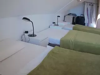 Julmodels Bedroom-D4's Live Sex Cam Show