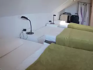 Julmodels Bedroom-D4's Live Sex Cam Show