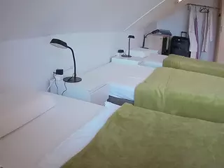 Julmodels Bedroom-D4's Live Sex Cam Show