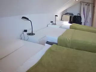 Julmodels Bedroom-D4's Live Sex Cam Show