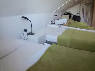 Julmodels Bedroom-D4's Live Sex Cam Show