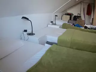 Julmodels Bedroom-D4's Live Sex Cam Show