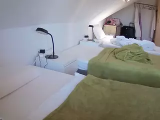Julmodels Bedroom-D4's Live Sex Cam Show