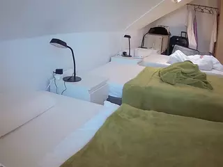Julmodels Bedroom-D4's Live Sex Cam Show