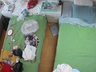 camsoda voyeurcam-julmodels-bed-5