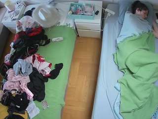 voyeurcam-julmodels-bed-5 Naked Models 18 camsoda