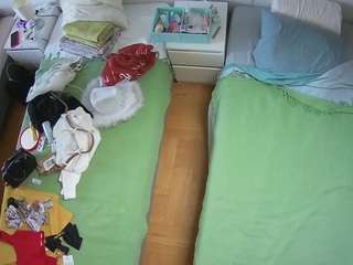 camsoda voyeurcam-julmodels-bed-5