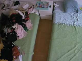 camsoda voyeurcam-julmodels-bed-5