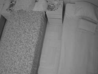 camsoda voyeurcam-julmodels-bed-5