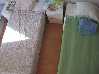 Dirtyruolette camsoda voyeurcam-julmodels-bed-5