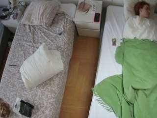 Dannygirl Cam Model camsoda voyeurcam-julmodels-bed-5