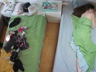 voyeurcam-julmodels-bed-5 camsoda Emma Land 