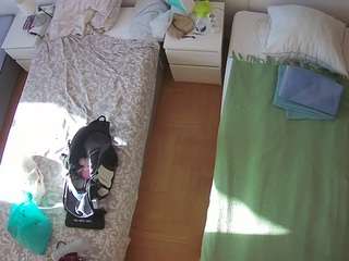 Live Model Cams camsoda voyeurcam-julmodels-bed-5