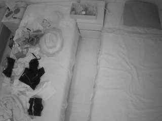 Model Pornolari camsoda voyeurcam-julmodels-bed-5