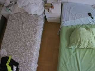 Voyeuer House camsoda voyeurcam-julmodels-bed-5