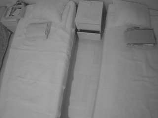 Xlovecam camsoda voyeurcam-julmodels-bed-5