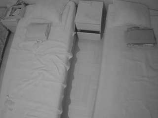Aheagi camsoda voyeurcam-julmodels-bed-5
