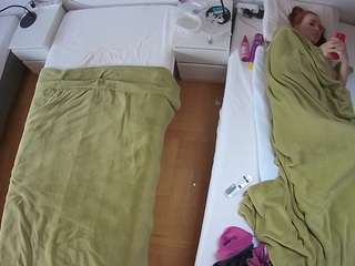voyeurcam-julmodels-bed-5