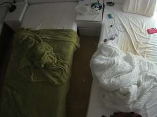 voyeurcam-julmodels-bed-5