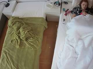 voyeurcam-julmodels-bed-5