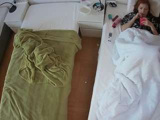 voyeurcam-julmodels-bed-5